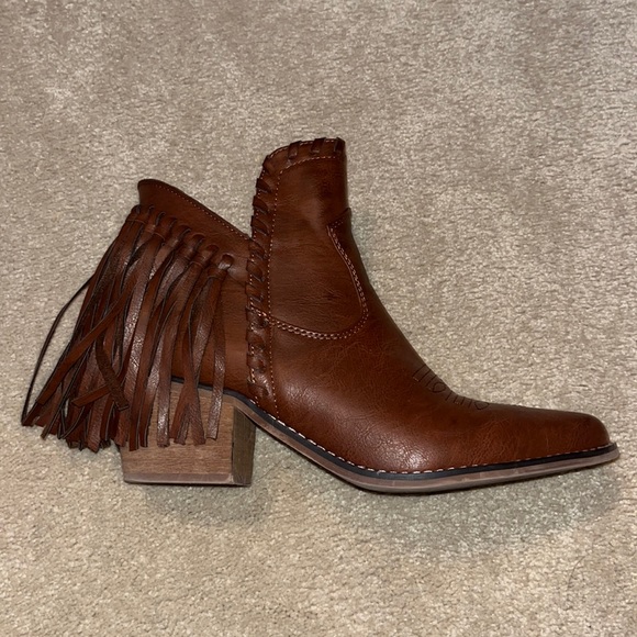 Worn once, Natural Reflections, size 7.5 brown - Picture 1 of 3